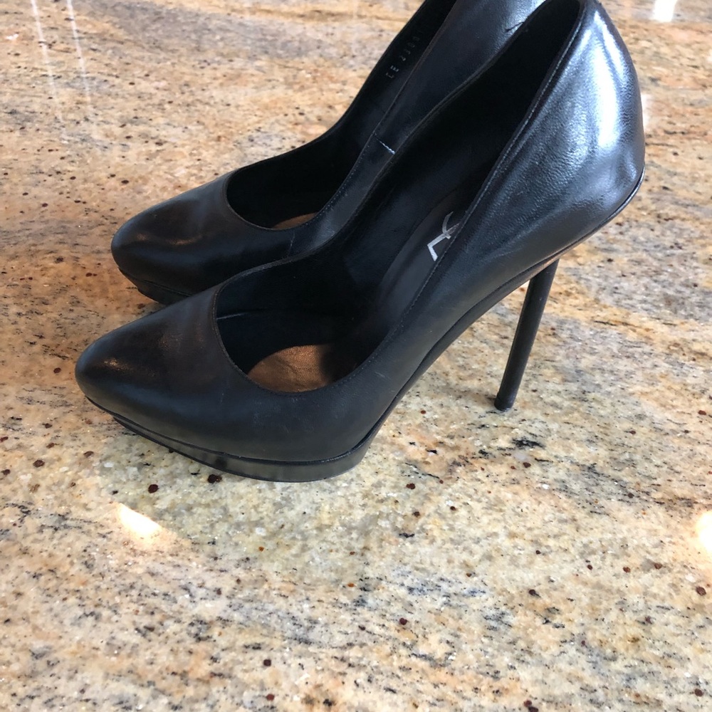 Ysl Pumps - image 2